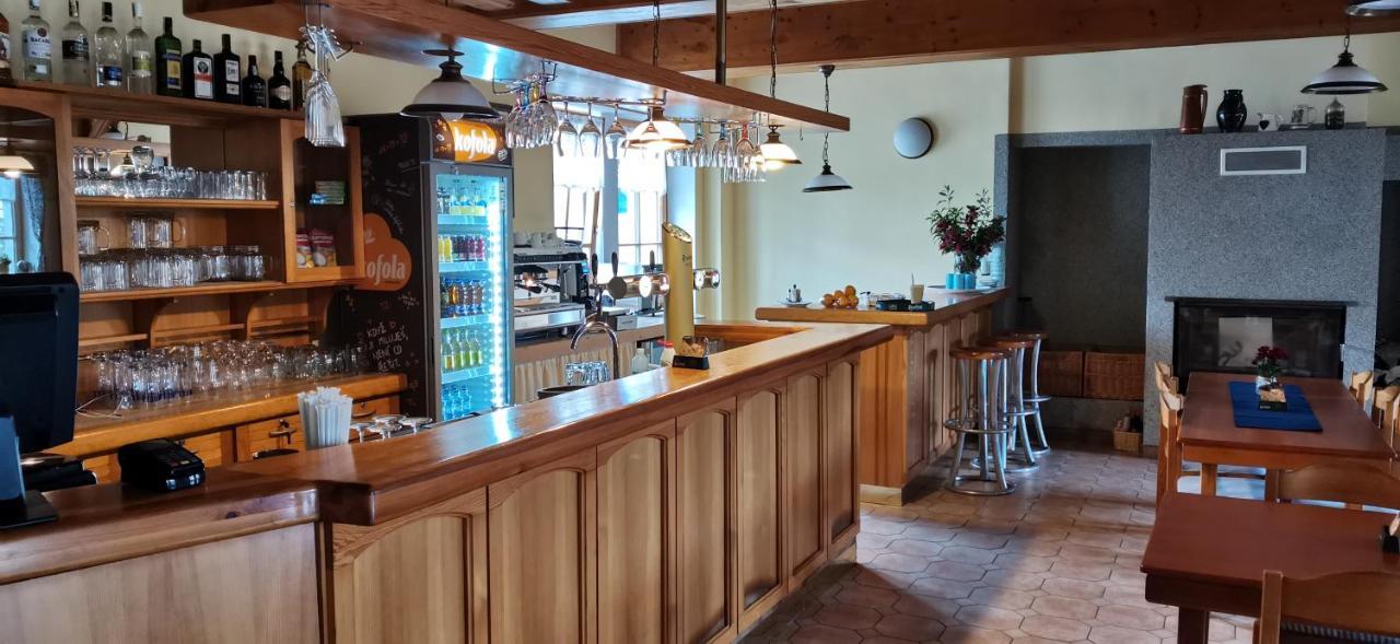 Hotel Zlaty Potok Nicov  エクステリア 写真