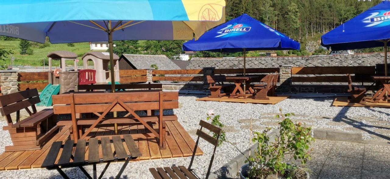 Hotel Zlaty Potok Nicov  エクステリア 写真