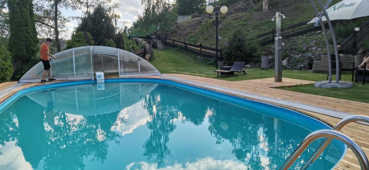 Hotel Zlaty Potok Nicov  エクステリア 写真