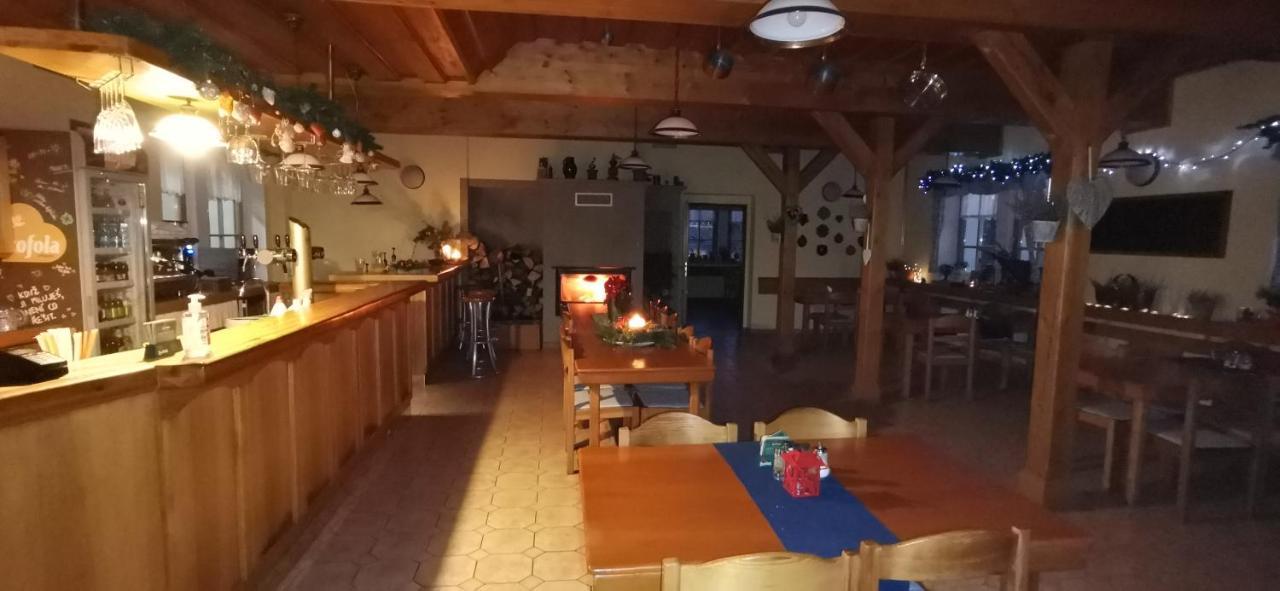 Hotel Zlaty Potok Nicov  エクステリア 写真