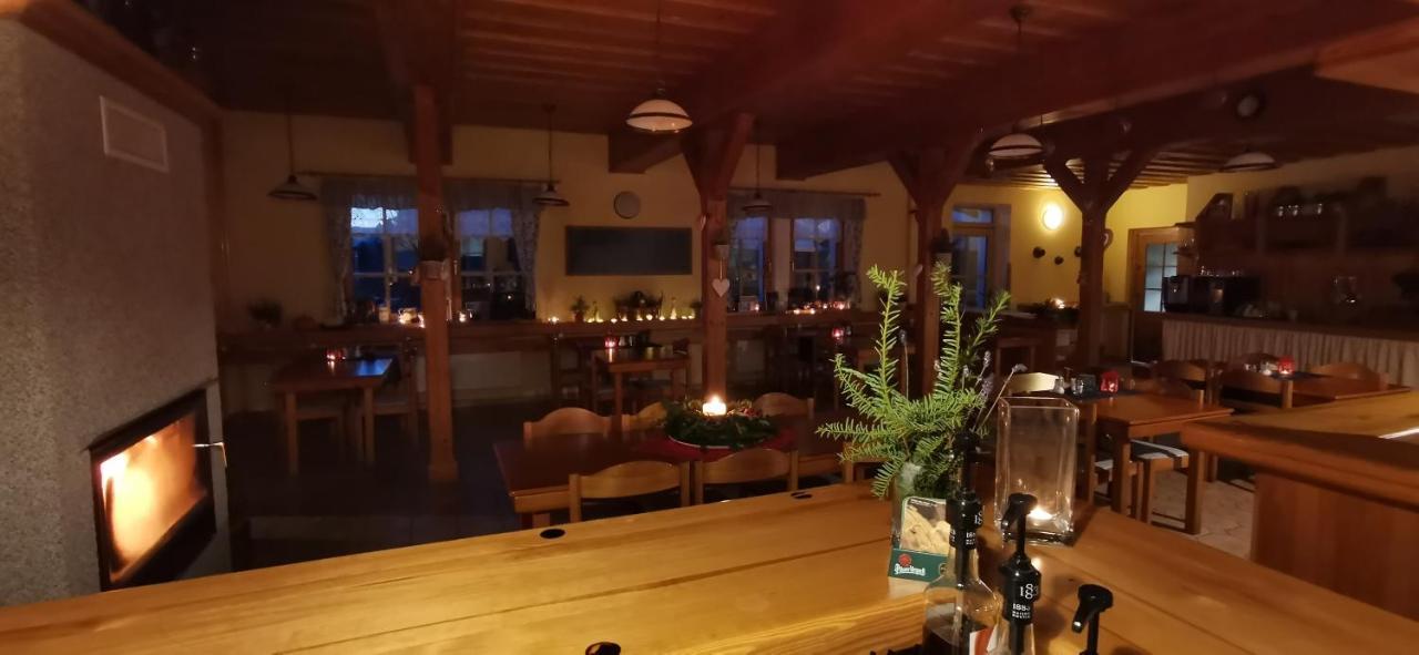 Hotel Zlaty Potok Nicov  エクステリア 写真