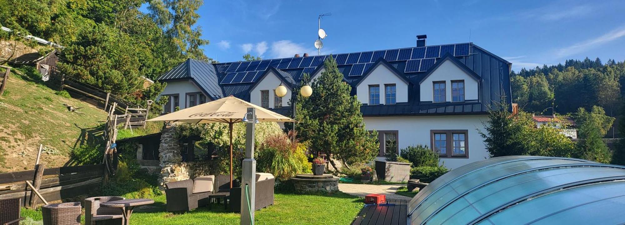 Hotel Zlaty Potok Nicov  エクステリア 写真